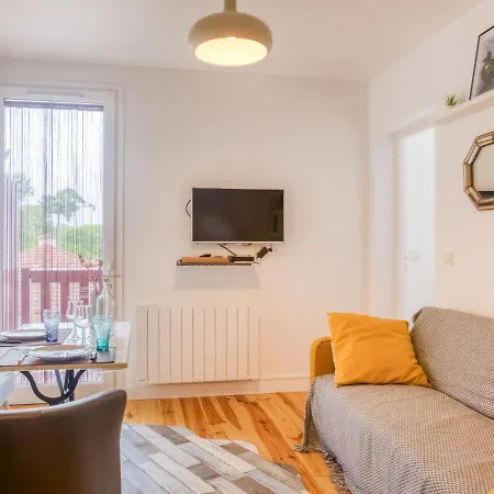 La Pergola-2 By Interhome Apartmán